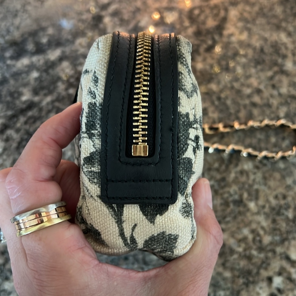 Gucci Black and Beige Floral Herbarium Bag - Picture 2 of 12